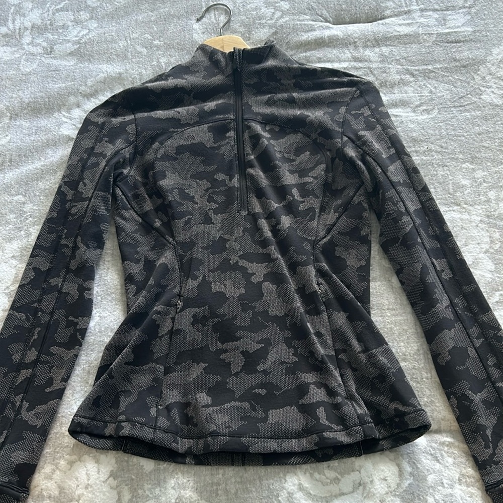 Lululemon half zip sweater size 4